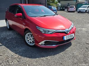 Toyota Auris 2017 Hybrid Automatic Low Miles - Image 3