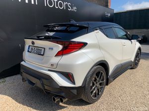 TOYOTA C-HR 1.8 HYBRID PETROL GR SPORT - Image 3