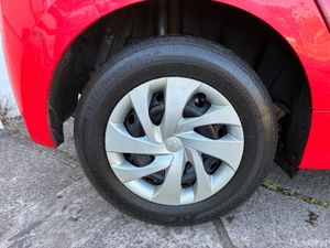 Toyota Yaris 1.5 6AA-MXPH10 HEV 5DR A - Image 3
