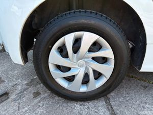 Toyota Yaris 1.5i X HYBRID AUTOMATIC - Image 3