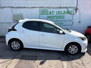 Toyota Yaris 1.5i X HYBRID AUTOMATIC - Image 4