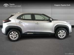 Toyota Yaris Cross CR LUNA 4DR AUTO - Image 3