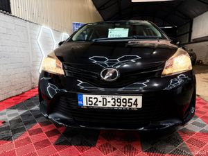 152 Toyota Yaris/ Vitz 1.3 Petrol Automatic - Image 2