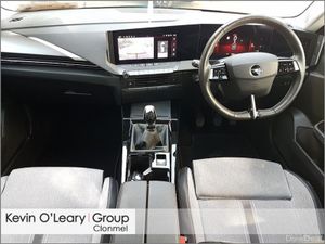 Opel Astra Elegance 1.2 Turbo 130PS 6 Speed - Image 2