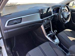 Volkswagen T-Roc EDITION 75 1.0TSI M6F 116HP - Image 3