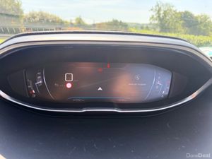 Peugeot 3008 FL ALLURE 1.5 BLUE HDI 13 130 6.2 - Image 2