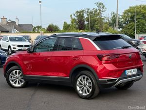 241 VW T-ROC STYLE 2.0 TDI AUTOMATIC 150BHP - Image 3