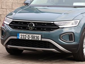 Volkswagen T-Roc 1.0 TSI 110HP Life LOW MILEAGE - Image 3