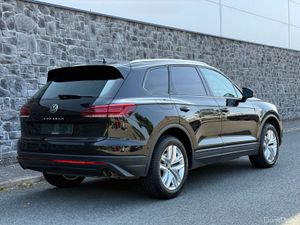 2023 Volkswagen Touareg 3.0TDI 2 Seat Comm - Image 2