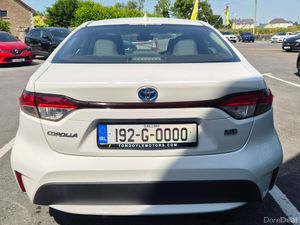 Toyota Corolla 2019 1.8L Petrol Hybrid Auto - Image 4