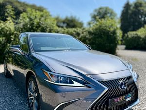 2021 Lexus ES 300h 2.5 Hybrid Automatic - Image 2