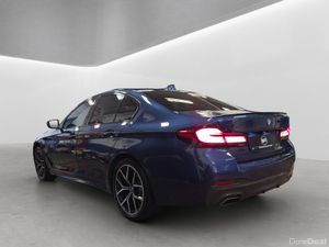 2023 BMW 530E M-SPORT - Image 4