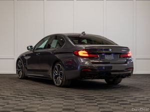 212 BMW 5-Series 520d M-Sport - Image 4