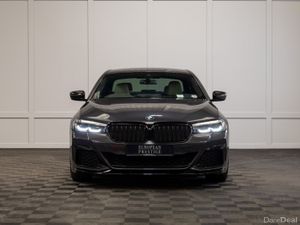 212 BMW 5-Series 520d M-Sport - Image 2