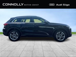Audi Q5 SUV SE e-hybrid 299HP Quattro Auto - IN ST - Image 3