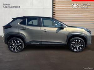 Toyota Yaris Cross CROSS LUNA SPORT - Image 3