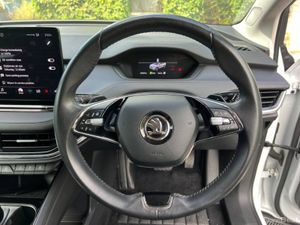 Skoda Enyaq IV 80 77KWH // LEATHER HEATED SEATS // - Image 4