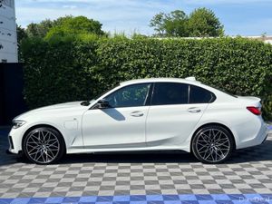 BMW 3-Series 330e M-SPORT COMPETITION 2.0 HYBRID A - Image 3