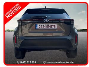 Toyota Yaris CR CROSS LUNA SPORT 4DR AUTO - Image 4