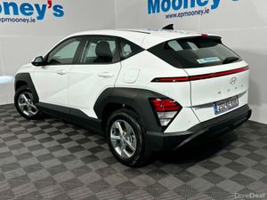 Hyundai KONA HYBRID SIGNATURE 1.6L PETROL COMPACT - Image 3