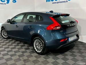 Volvo V40 T2 (122hp) Momentum Edition - Image 3