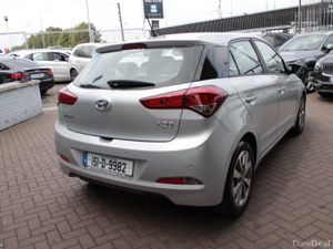 2015 HYUNDAI I20 1.4 DELUXE AUTOMATIC HATCHBACK - Image 4