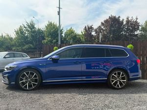 Volkswagen Passat RLINE - 2.0 TDI - 49K KMS - Image 4