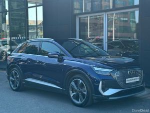 Audi Q4 e-tron S LINE - Image 3