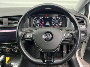 Volkswagen Golf VARIANT 1.2 TSI ** HUGE SPEC ** // - Image 4