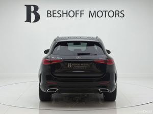 Mercedes-Benz GLC 300e 4MATIC URBAN EDITION=ONLY 1 - Image 4