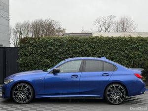 BMW 3-Series 330e M-SPORT COMPETITION 2.0 HYBRID * - Image 3