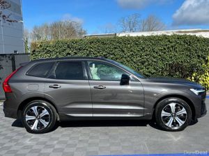 Volvo XC60 T6 PLUS DARK AWD 2.0 HYBRID ** HUGE SPE - Image 4