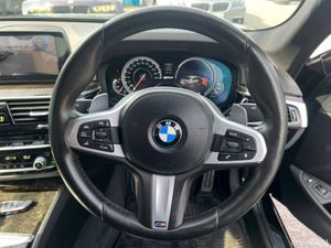 BMW 5-Series 530e M-SPORT COMPETITION PACK 2.0 HYB - Image 4