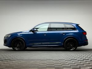 Audi Q7 S LINE 55 TFSI E QUATTRO *PAN ROOF* - Image 4