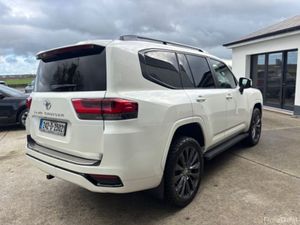 Toyota Land Cruiser 3.3L twin-turbo diesel 300 V6 - Image 4