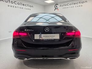 Mercedes-Benz A-Class **A250**AMG LINE**PREMIUM** - Image 4