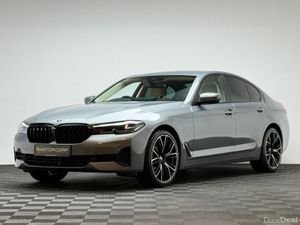 BMW 5-Series 520i SE AUTO - Image 3