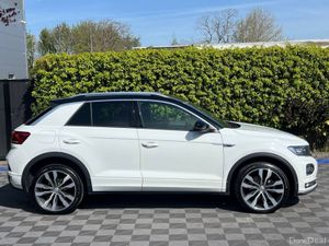 Volkswagen T-Roc R-LINE 2.0 TDI // APPLE CARPLAY/A - Image 2