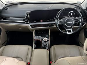 Kia Sportage K4 PHEV 1.6T Auto 4x4 - Image 4