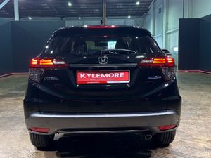 Honda Vezel AUTOMATIC 1.5L HYBRID HONDA X - REVERS - Image 4