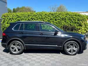 Volkswagen Tiguan R-LINE 4MOTION 2.0 TDI // HEADS- - Image 2