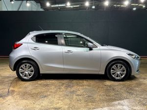 Mazda Mazda2 1.5 AUTOMATIC - REAR CAMERA - A/C HEA - Image 3