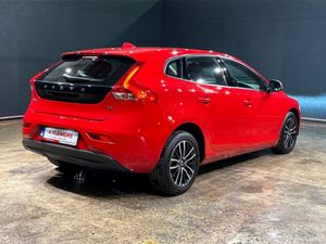 Volvo V40 T2 KINETIC EDITION - FACTORY ALLOYS - CR - Image 4