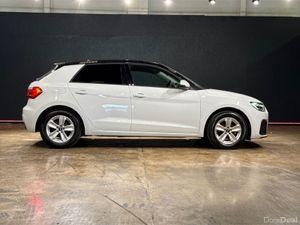Audi A1 1.0 TFSI AUTOMATIC - WHITE/BLACK TWO-TONE - Image 3
