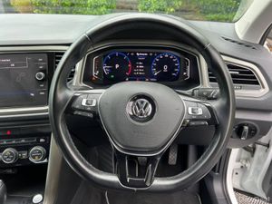 Volkswagen T-Roc STYLE DESIGN 2.0 TDI AUTO // APPL - Image 4
