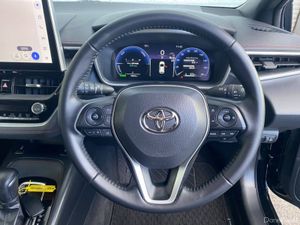 Toyota Corolla GZ SPORT 1.8 HYBRID AUTO // DIGITAL - Image 4