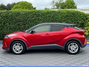 Toyota C-HR 1.8 HYBRID AUTO // DUAL ZONE CLIMATE C - Image 3
