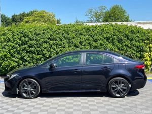 Toyota Corolla 1.8 HYBRID // REVERSE CAMERA // ADA - Image 3