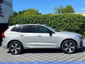 Volvo XC60 T6 PLUS AWD 2.0 ** HUGE SPEC ** // OPEN - Image 3