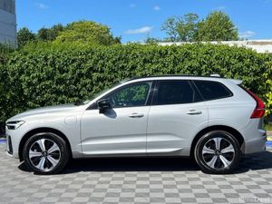Volvo XC60 T6 PLUS AWD 2.0 ** HUGE SPEC ** // OPEN - Image 4